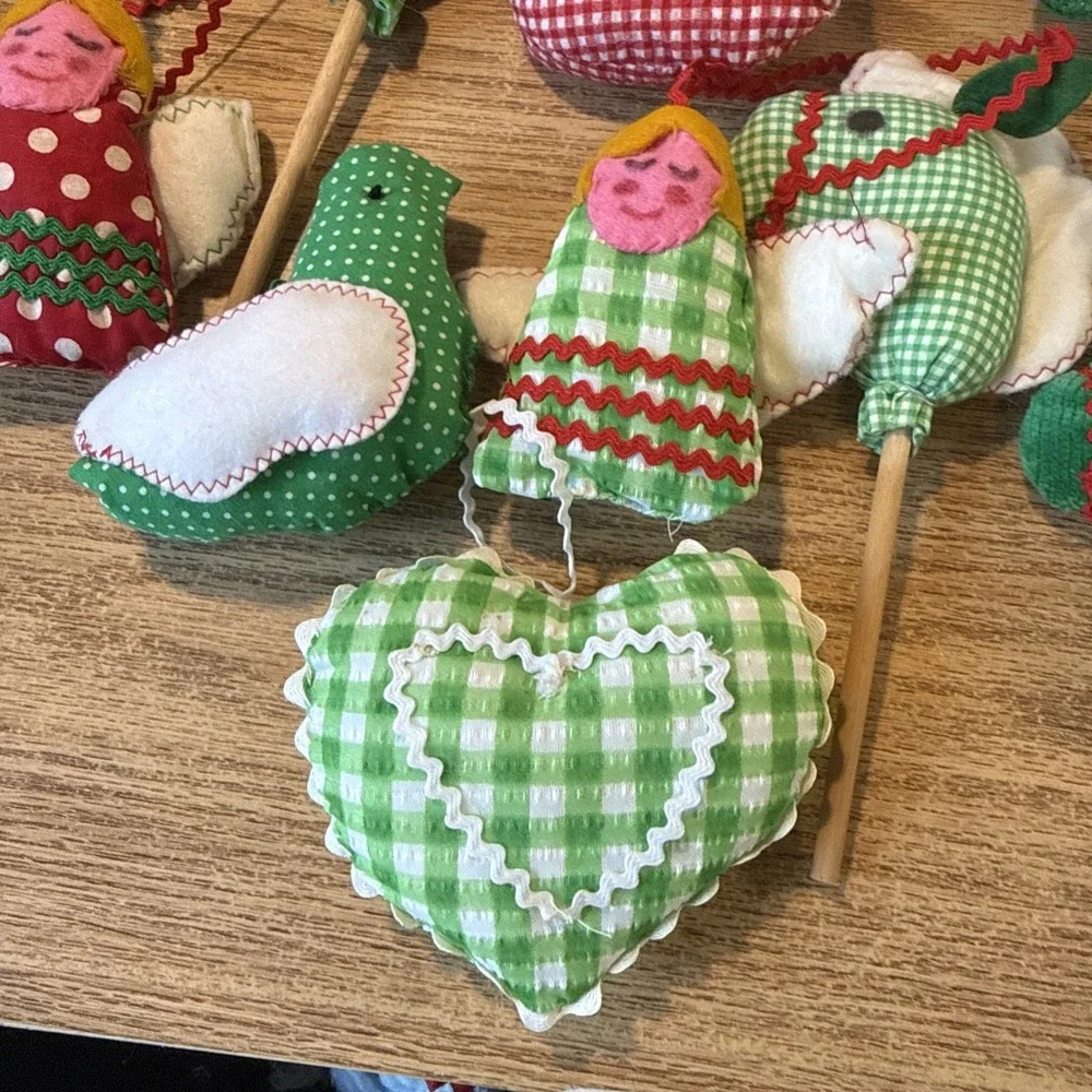 Lot Of 10 Vintage Hand Made Christmas Tree Ornaments Fabric Stuffed Figurines